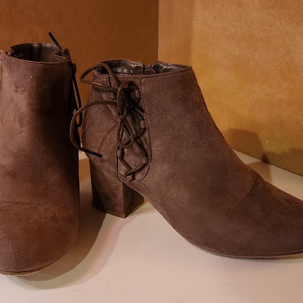 BAMBOO Lace-Up Brown Ankle Booties - Picture 1 of 6